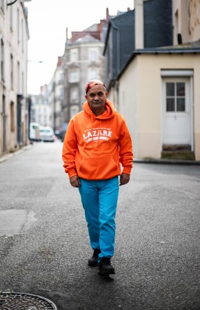 L'iconique Sweat-Shirt Chill Lazare Orange