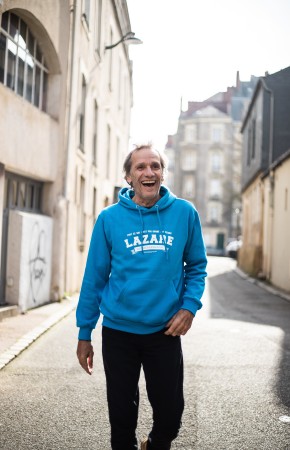 L'iconique Sweat-Shirt Chill Lazare Bleu
